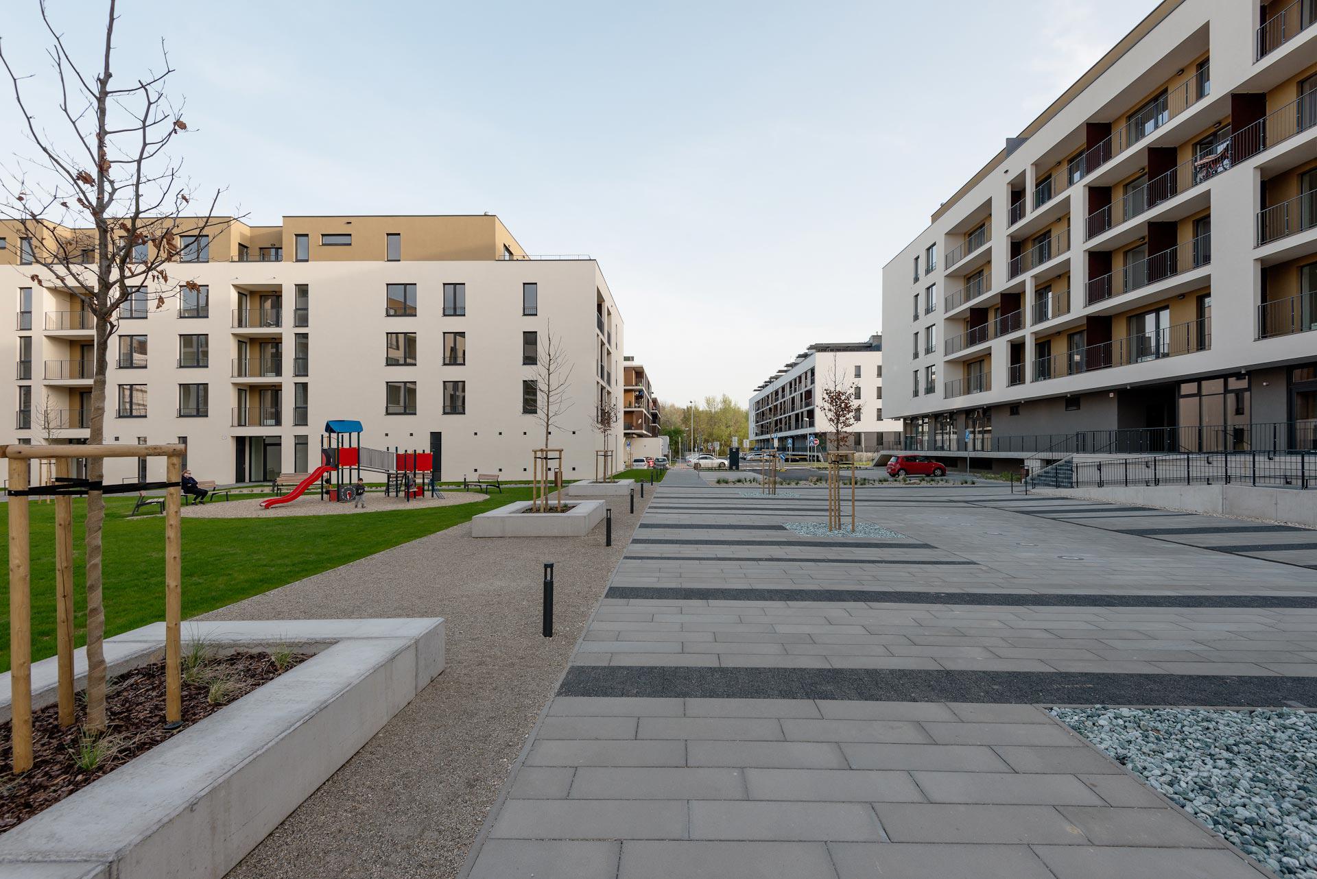 SLNEČNICE   VILADOMY   2  ETAPA COMPASS ARCHITEKTI-4