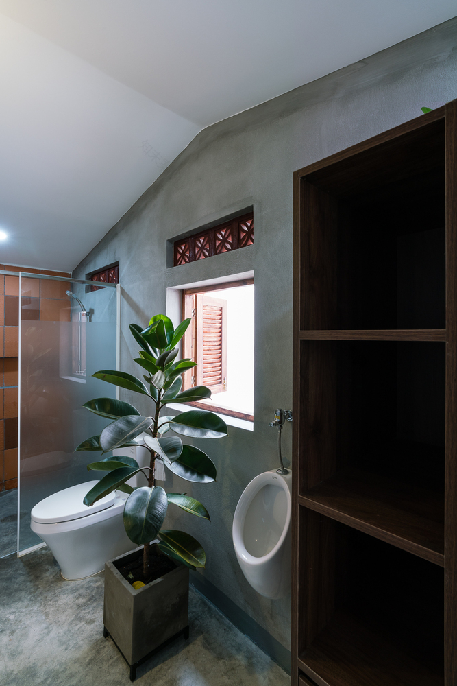 ZAKK ANDS HOUSE 透明金属边界与自然光影的完美融合-39