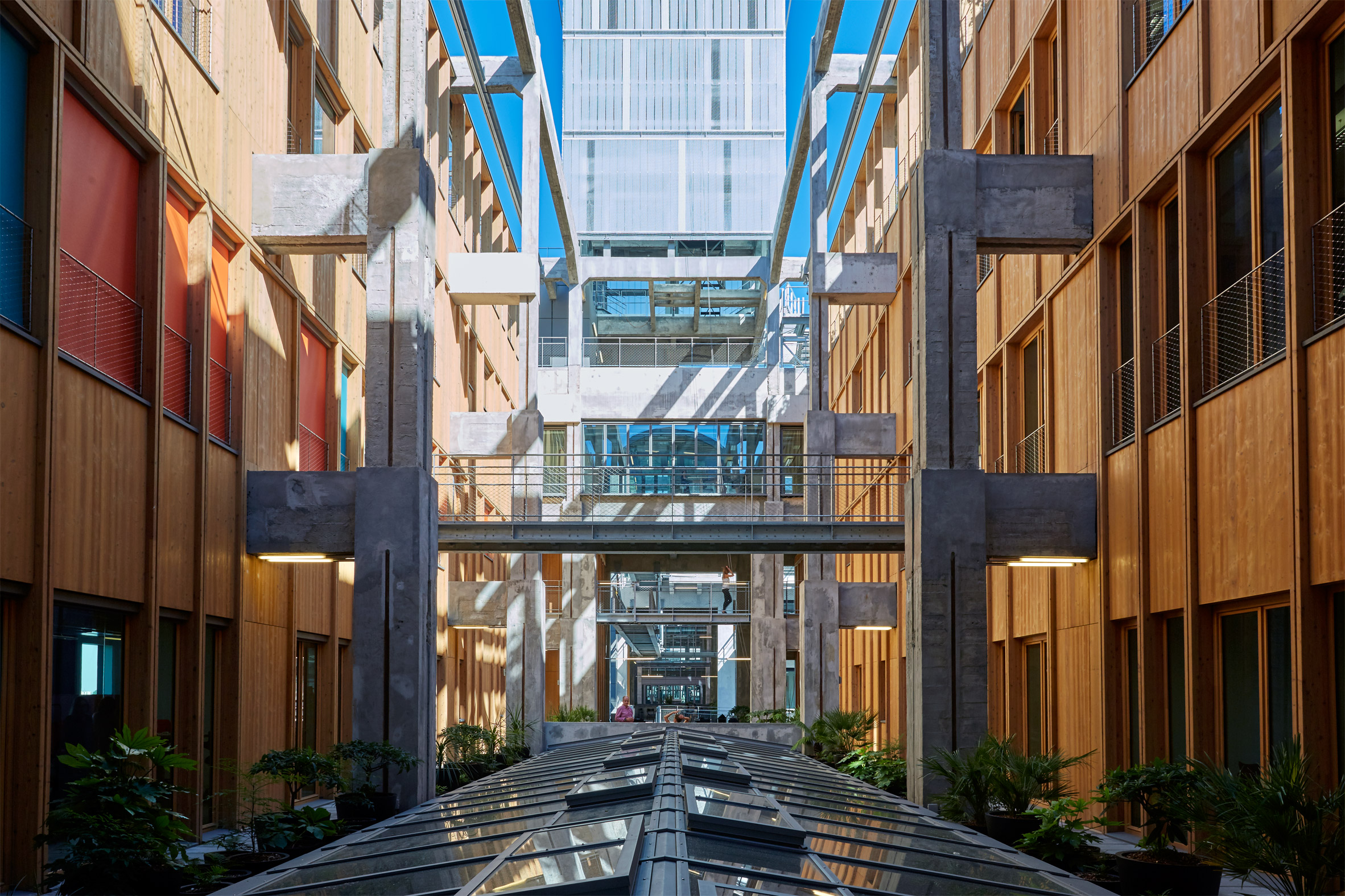 巴黎废弃仓库变身创意总部,BETC 打造绿色工业风新地标-29