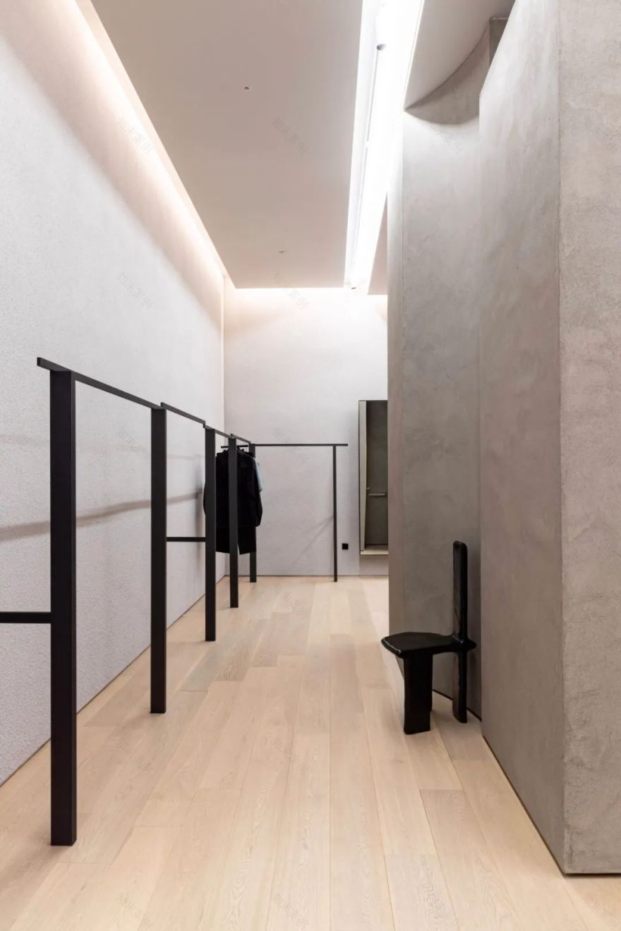 首尔 Coor 极简服装店设计丨韩国首尔丨Unravel-26