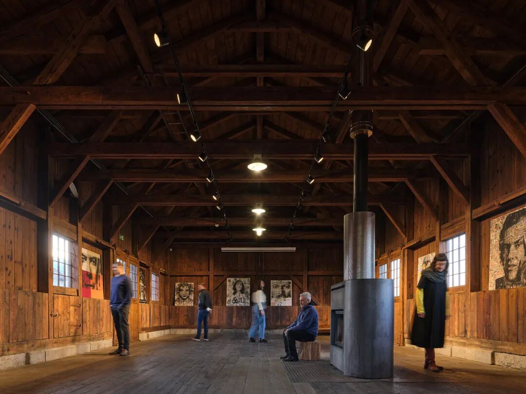 捷克Drevak旧转运站改造-3