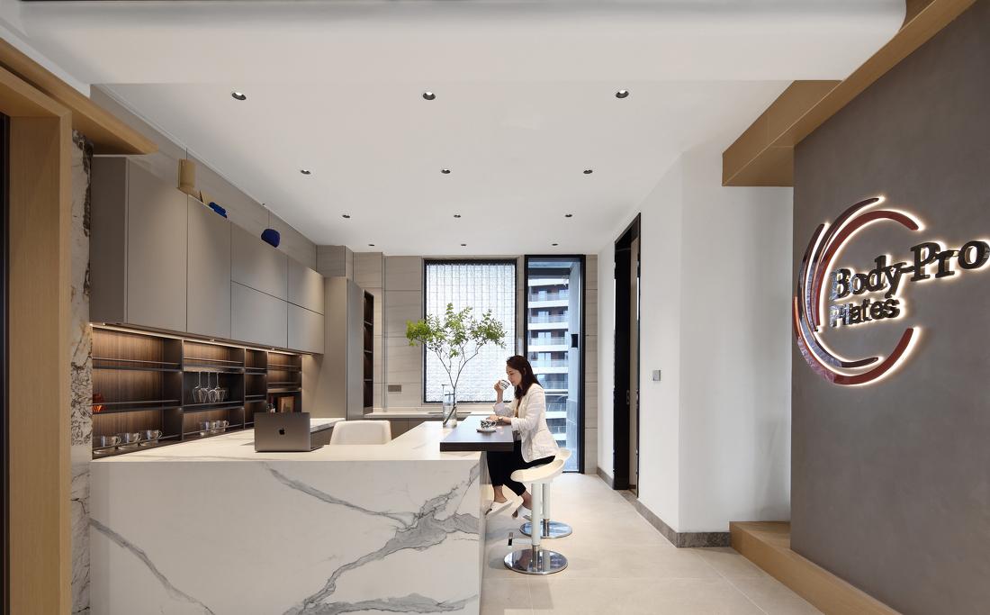 现代极简普拉提馆-1