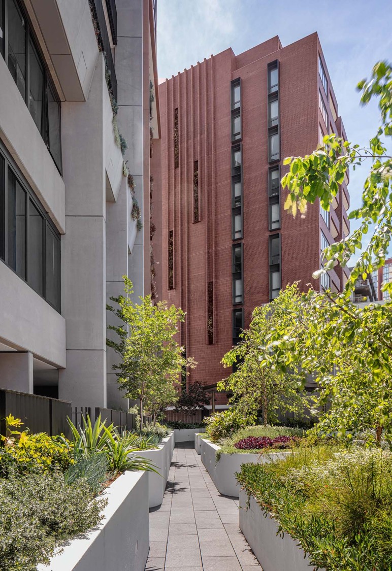 格林广场15号地块·合作公寓 （注：CO AP推测是Cooperative Apartment的缩写，直译为合作公寓 ） 丨CO  AP与Smart Design Studio-24