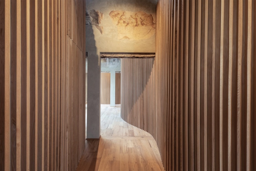 曼图亚 CV 之家-24