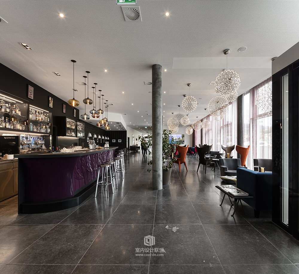 瑞士摩登时代酒店 / Itten+Brechbühl-6