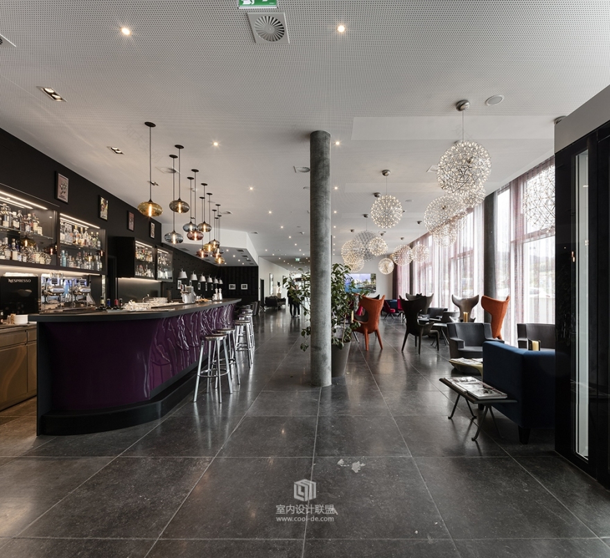 瑞士摩登时代酒店 / Itten+Brechbühl-6