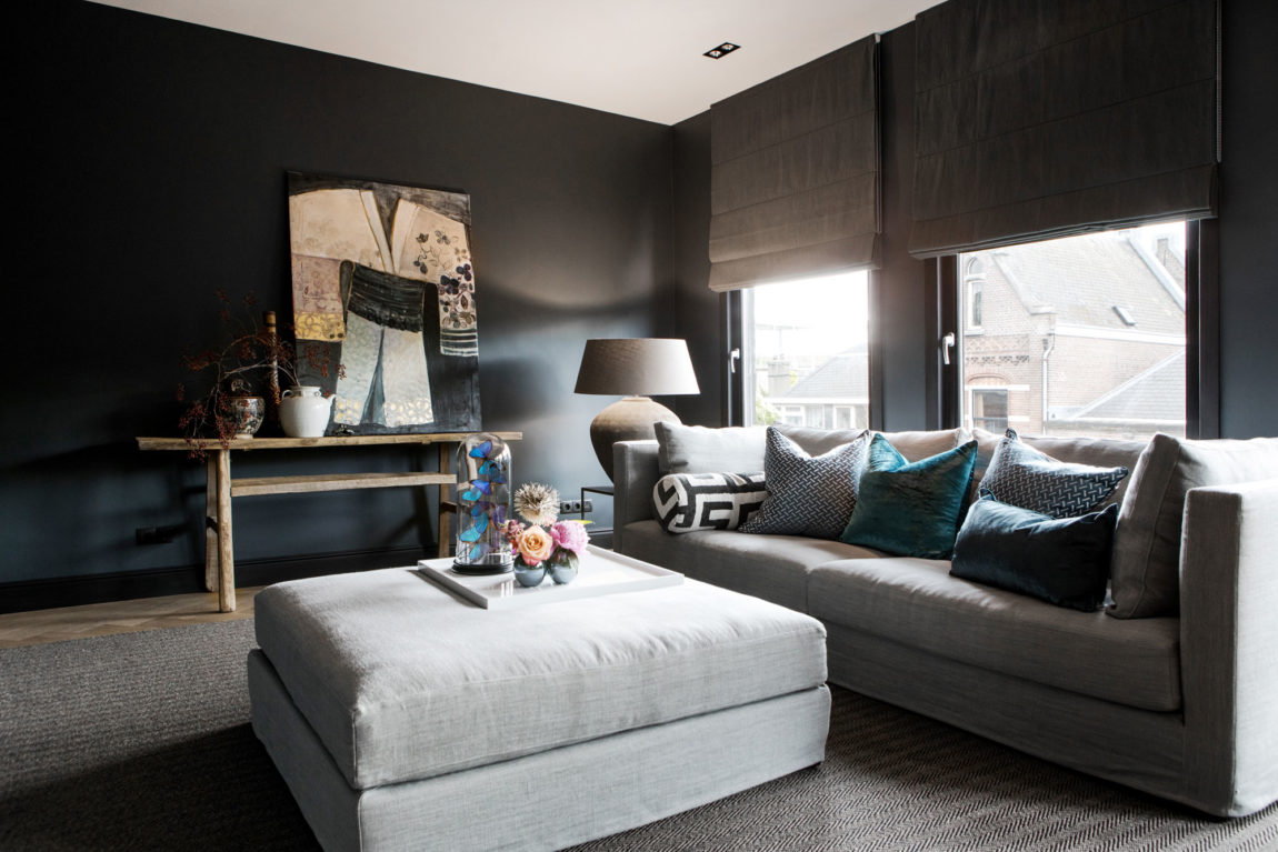 Remodeling of an Old Penthouse, Formerly a School, Into a Private Home-18