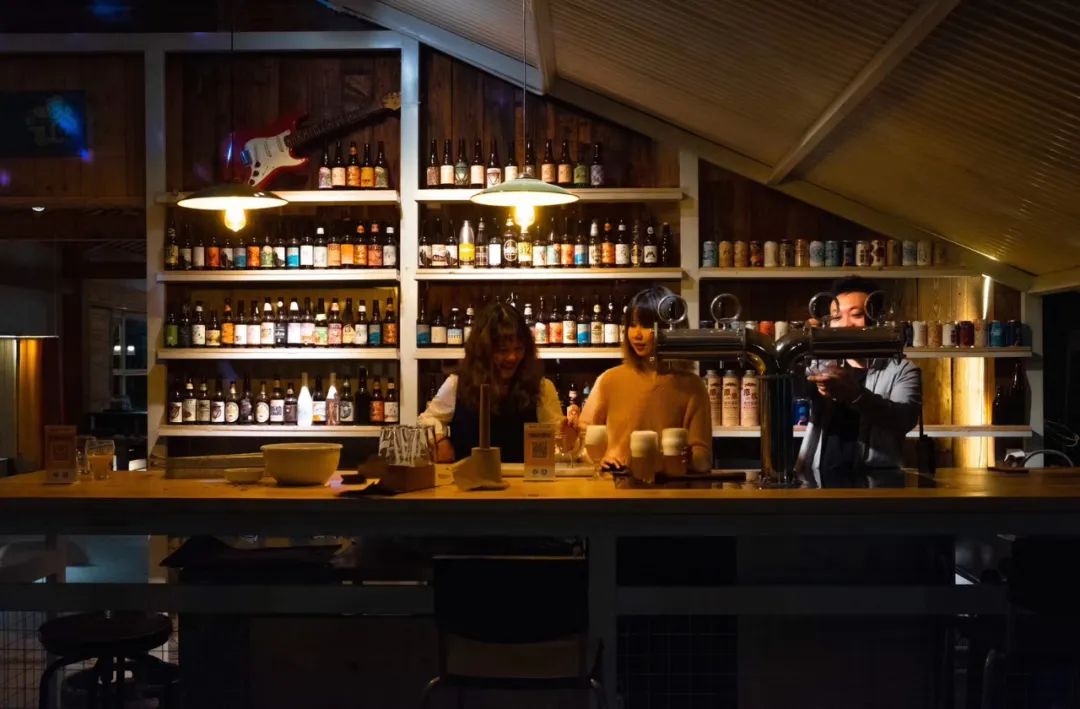 11 个陌生人同居 3 年,私生活首次曝光 | 看似佛系,实则野心勃勃-104