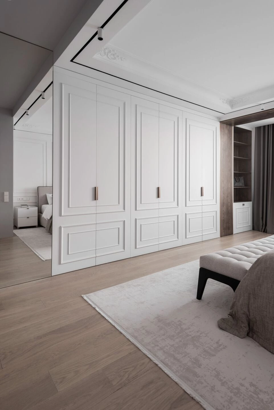 Philosophy of moderation neoclassical apartment-21