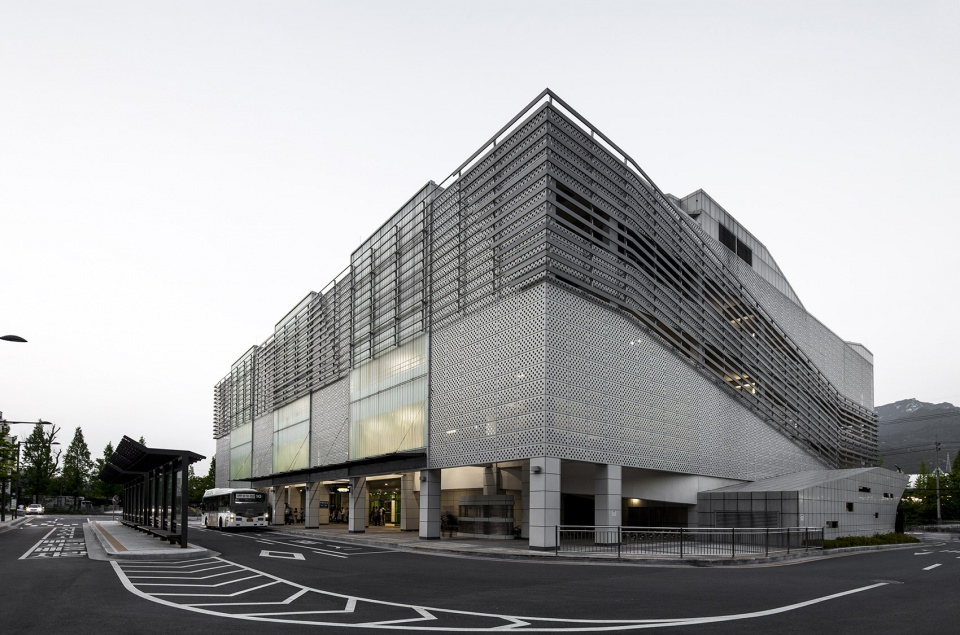 首尔道峰山停车楼——公共空间与城市环境的完美融合-15