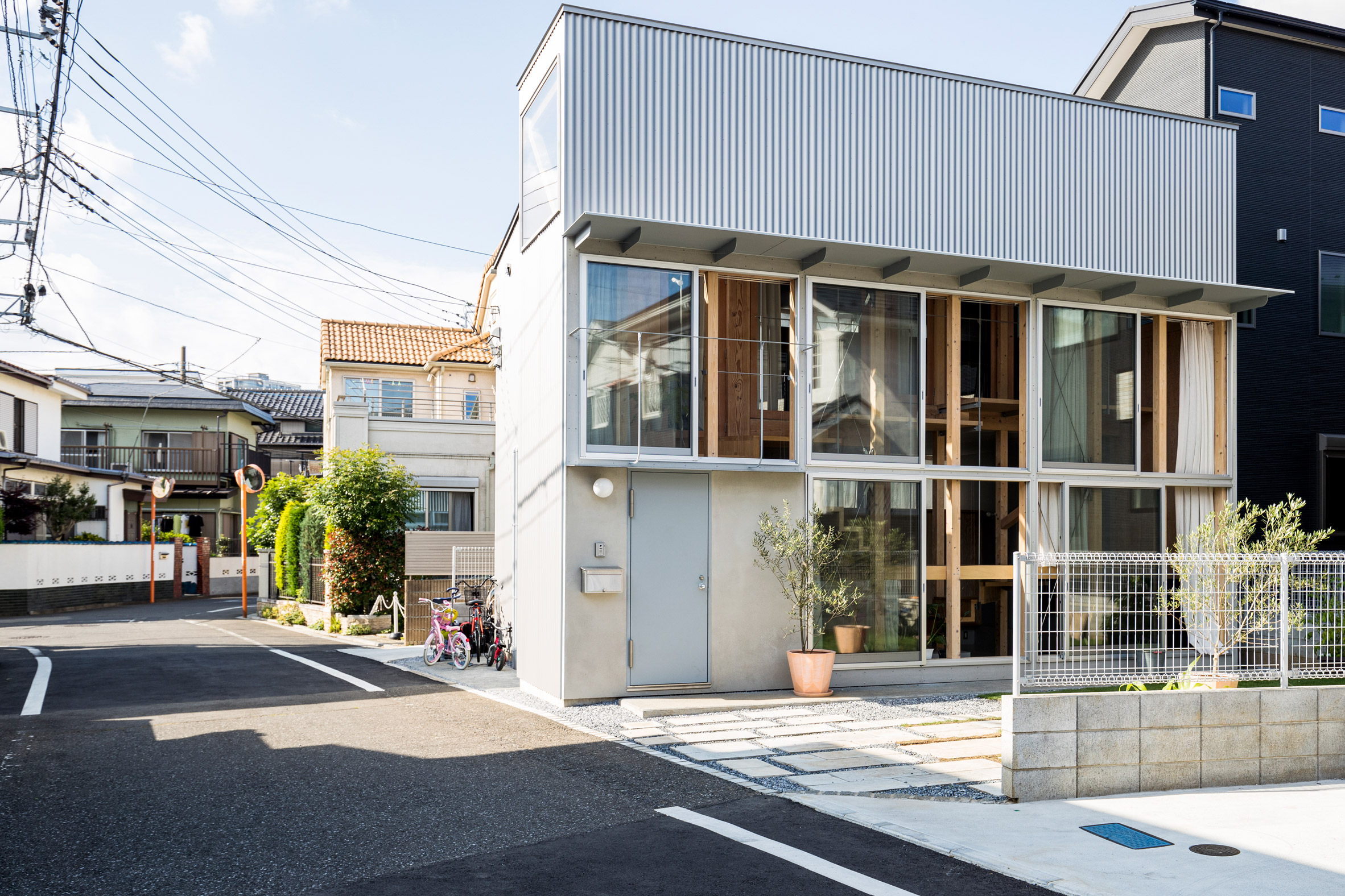 东京 Kiri Architects 设计的光之楼梯住宅-7