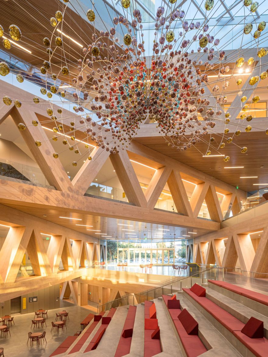 Claremont McKenna College Robert Day Sciences Center / BIG-43