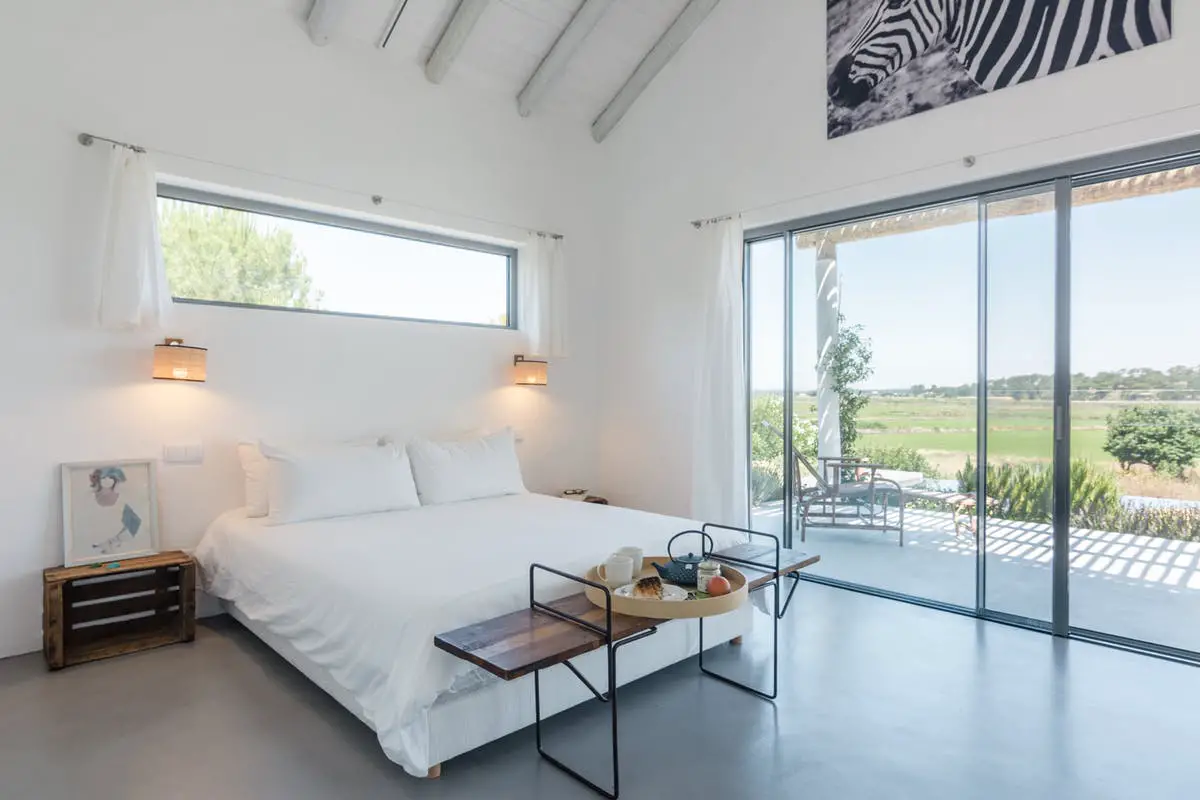 葡萄牙度假别墅 | 色彩斑斓的泳池边天堂-13