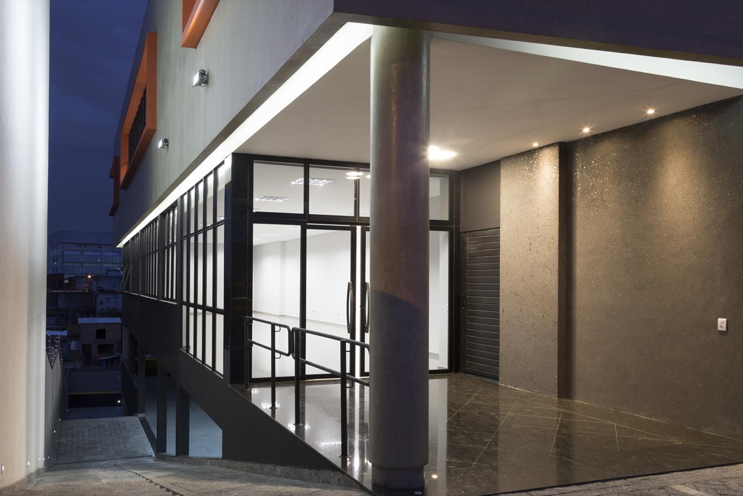 圣米格尔商业中心-4