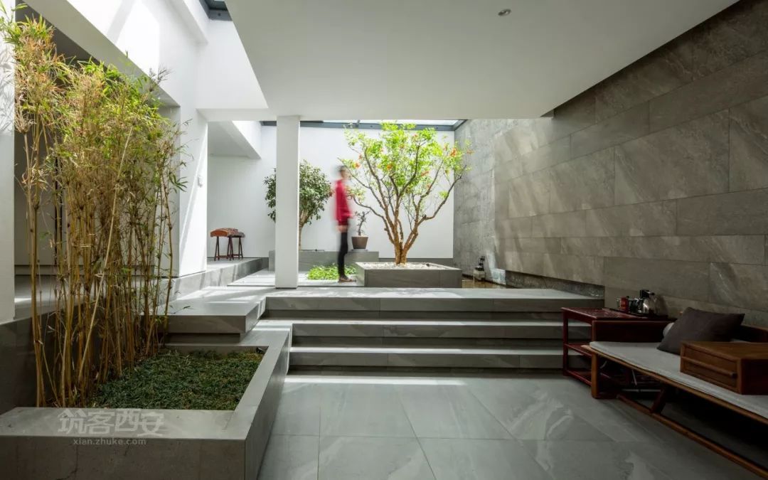 卧室变楼梯,颠覆性的复式空间设计-42