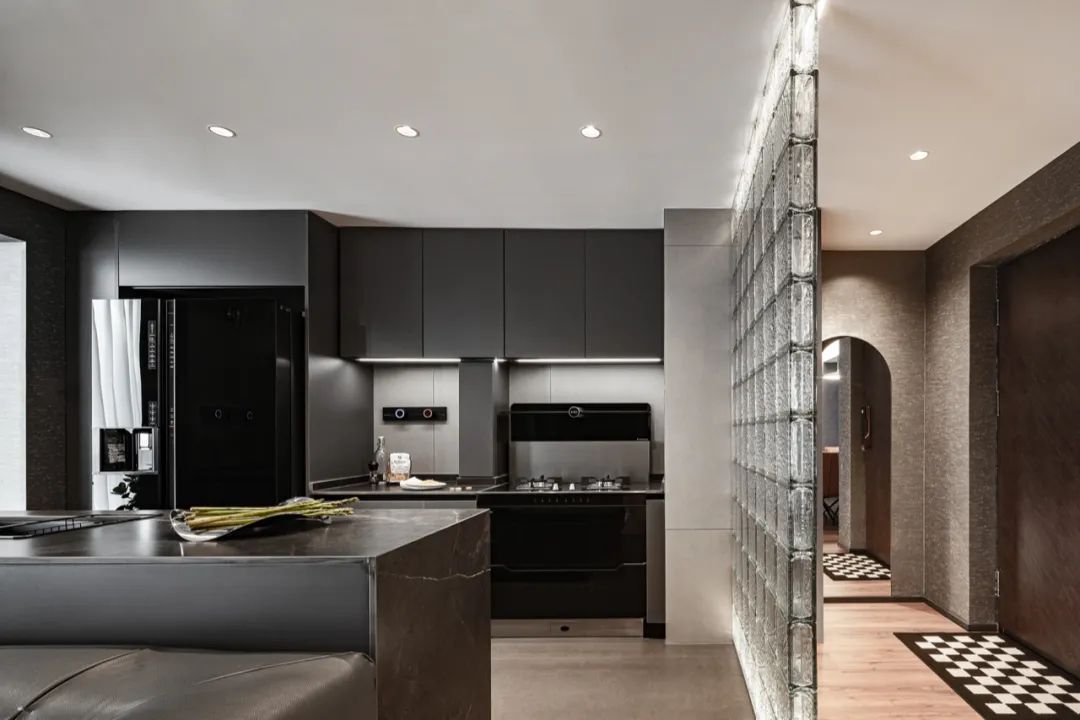 暗黑电竞房 · 北京丰台新婚夫妻酷炫空间丨中国北京-36