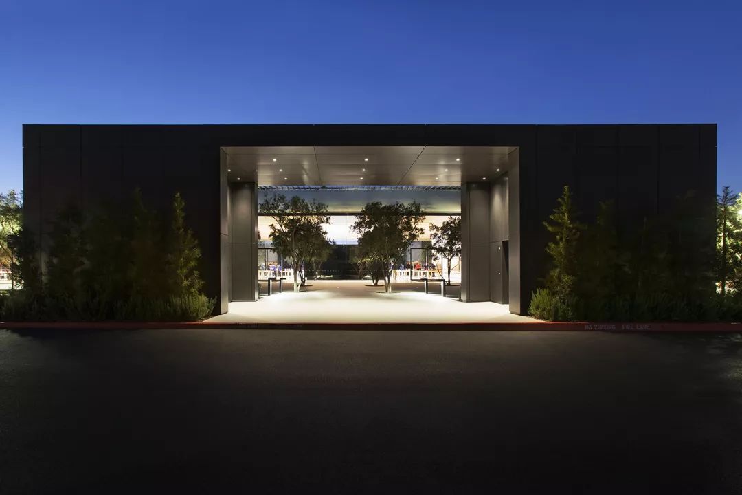 苹果总部游客中心-29