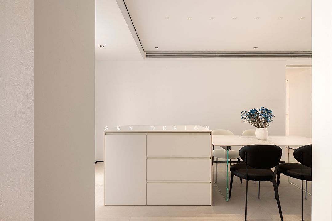 纵情光影｜白色魔力解构生活空间丨中国常州丨王丽雅,王煜寅,高梦雅-22