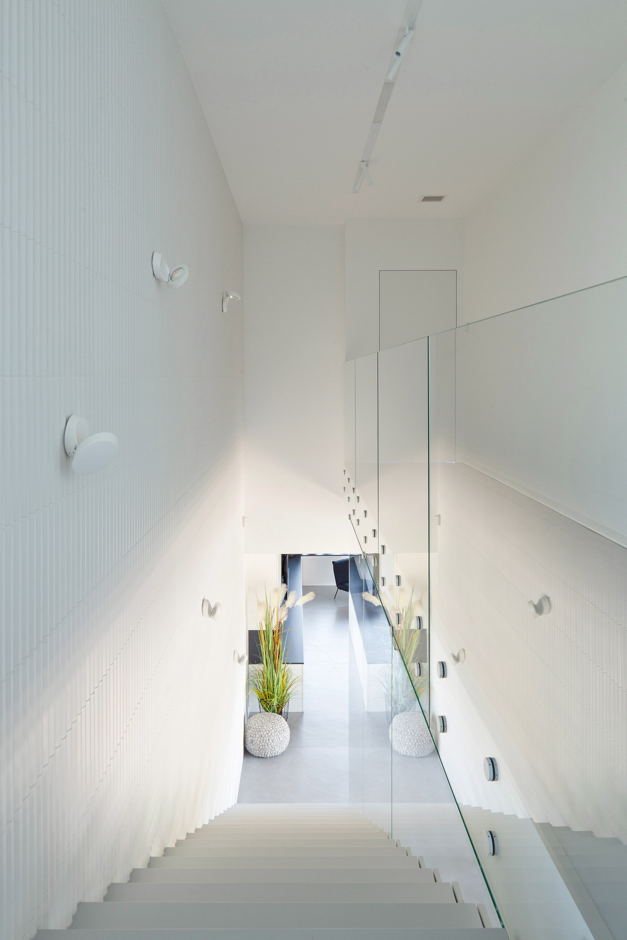 灰色房子丨RS+ Robert Skitek-43