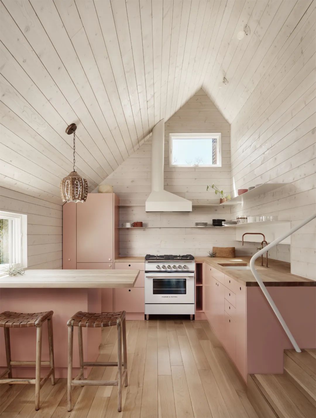 屋顶上的灵动工作室 · The Perch 小屋丨美国丨Nicole Blair-26