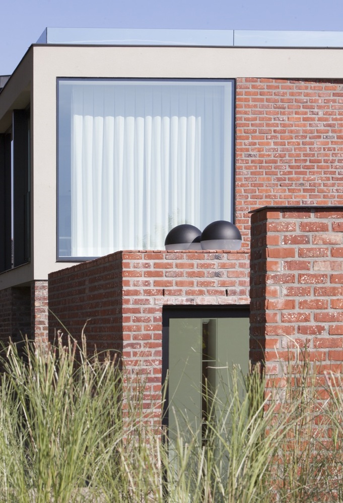 比利时哈塞尔特现代家庭住宅-56