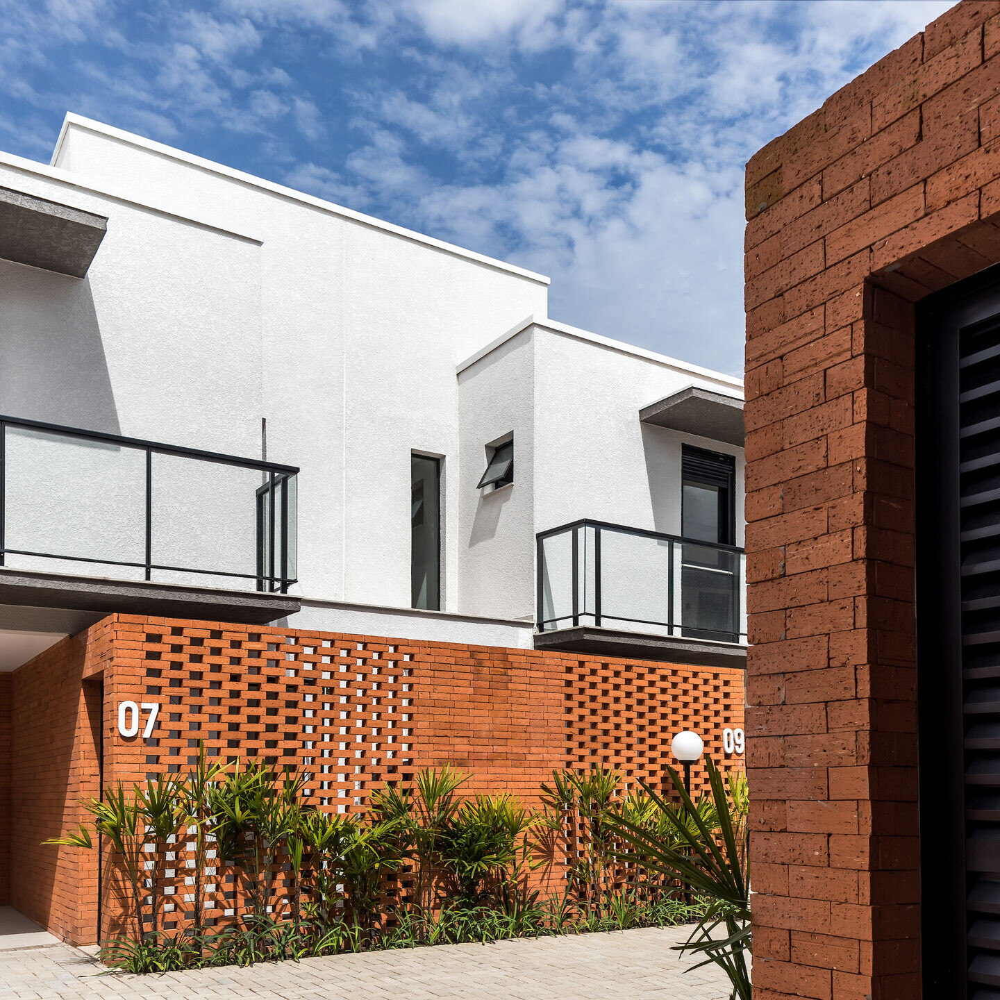 巴西 Curitiba 联排别墅设计丨Nommo Arquitetos-10