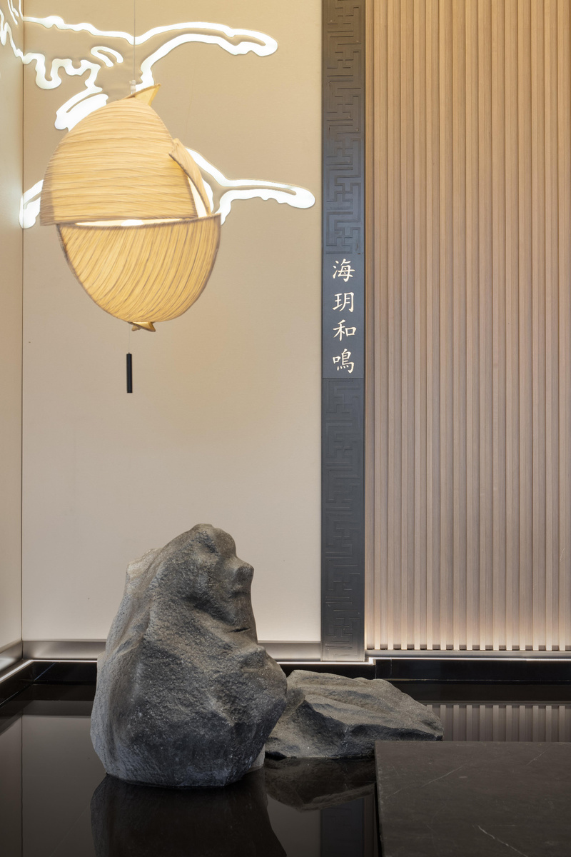 厦门建发·海玥和鸣营销中心 | 现代简约遇上东方美学-12