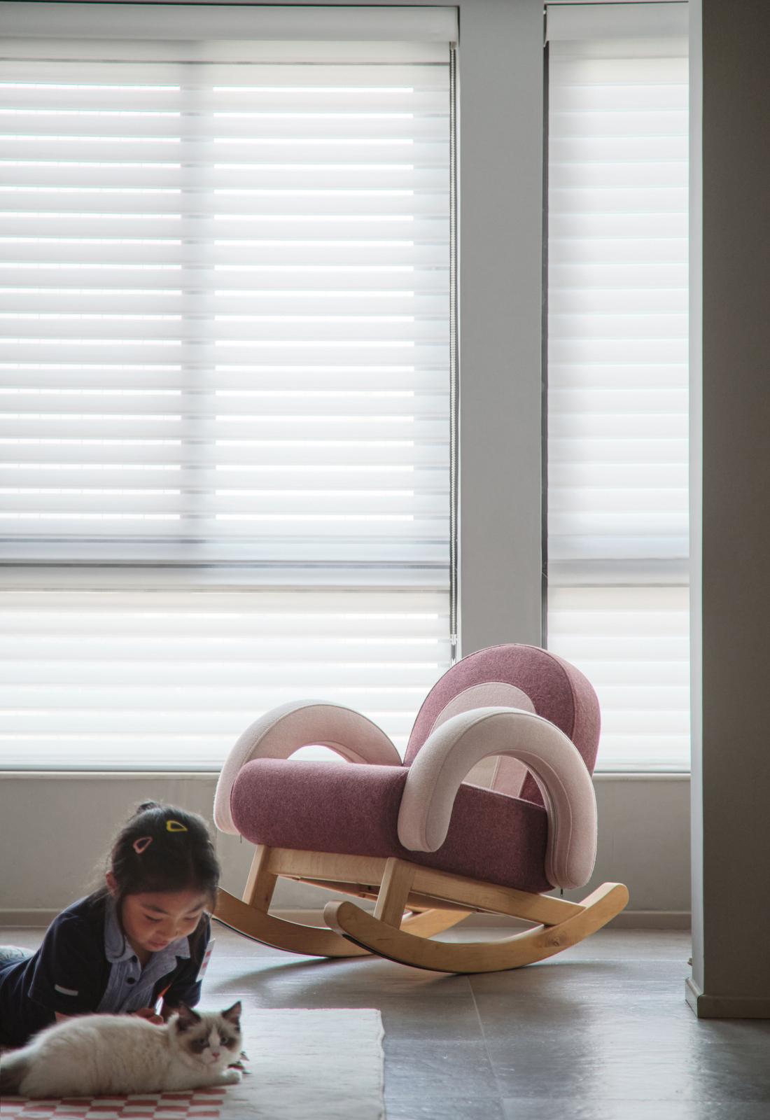 三口之家舒适实用的家居设计-9