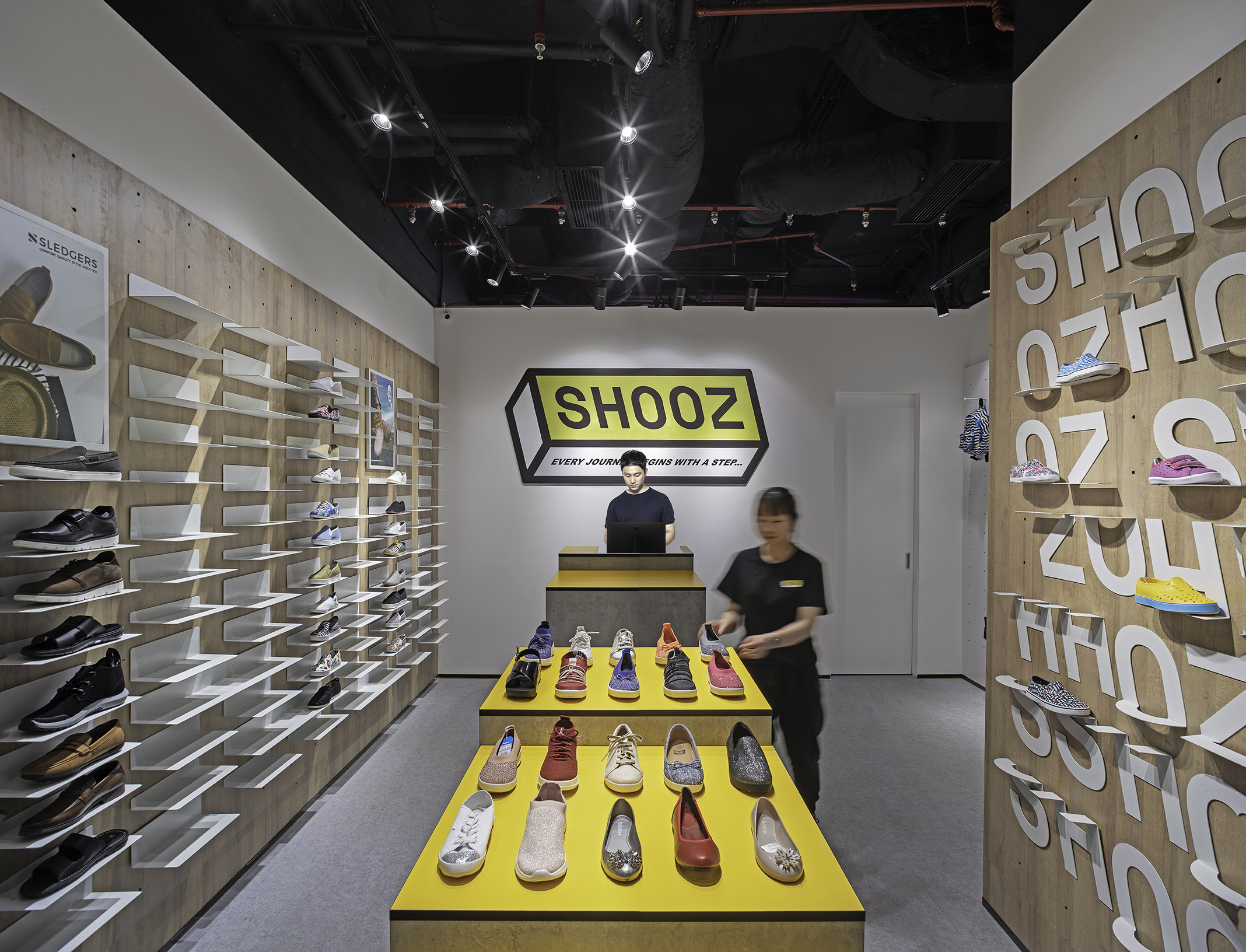 越南 Shooz 鞋店颠覆性设计-24