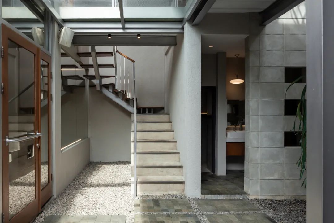 印尼Hibrew咖啡店翻新项目-3