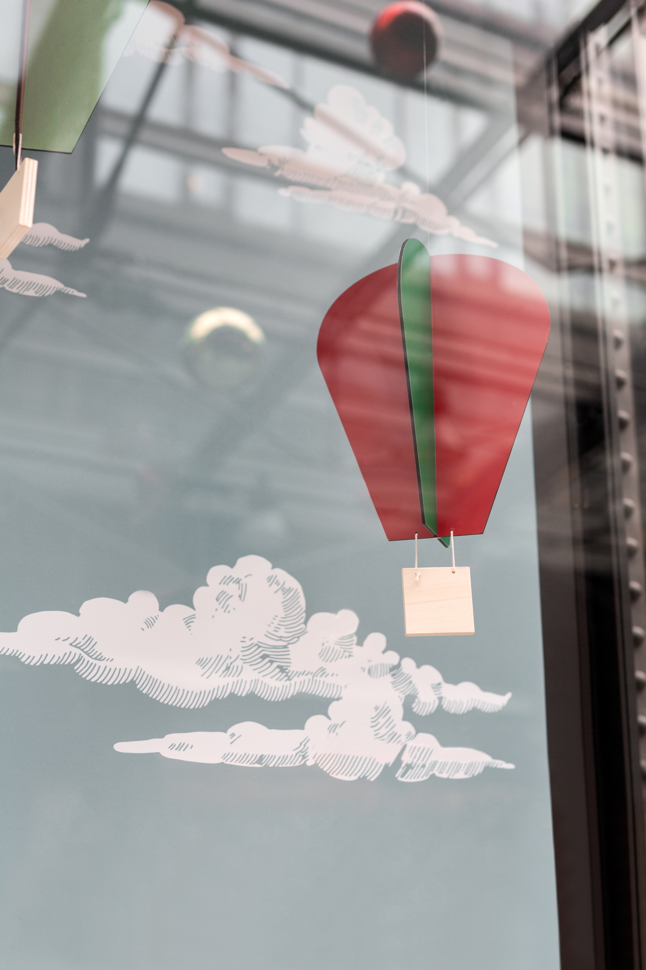 PENHALIGON'S 香水店圣诞橱窗展示丨波兰华沙丨Galilu 香水店-5