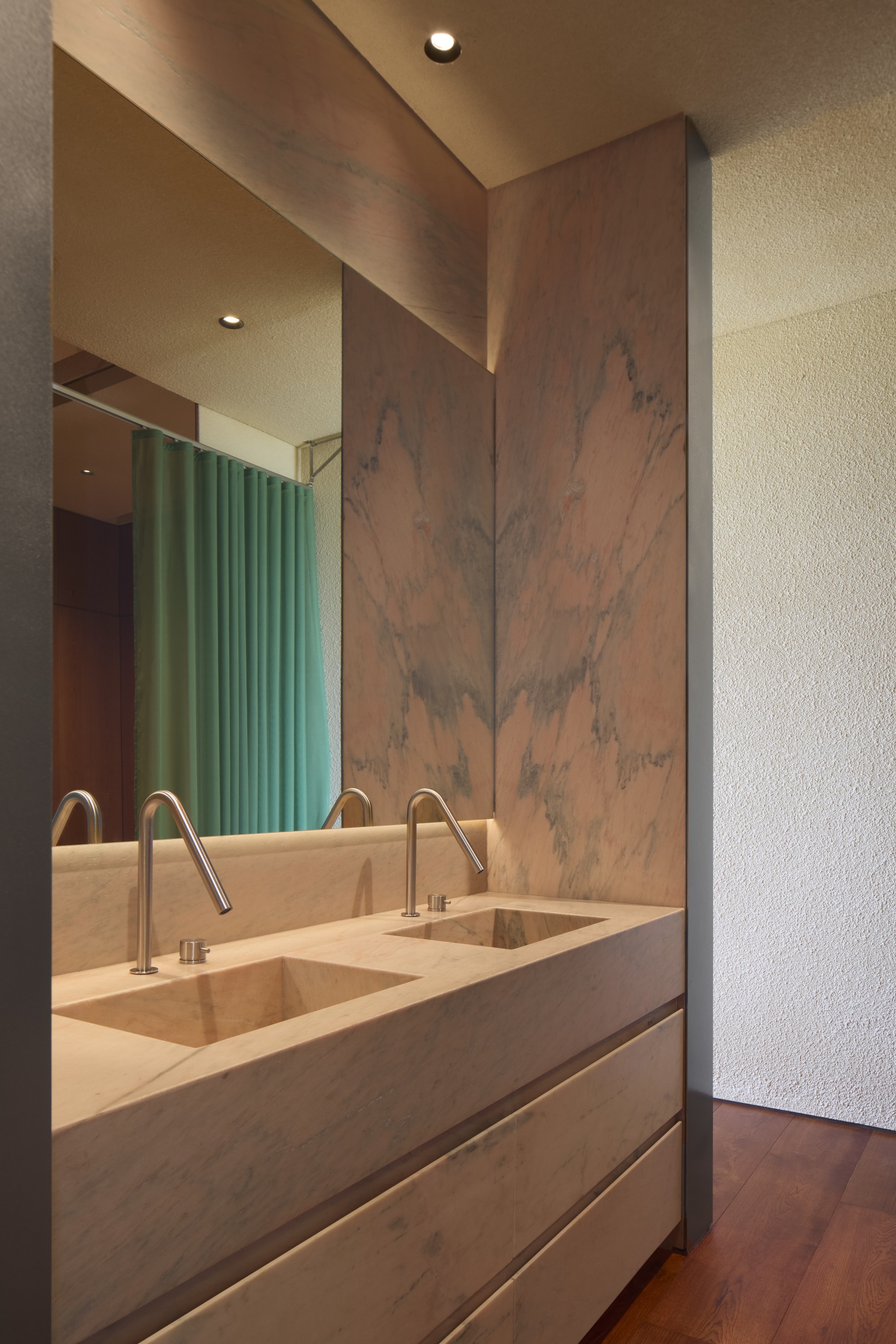 平层丨阿联酋迪拜丨BONE-47