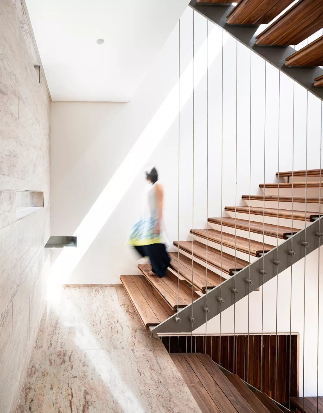 印度感性遇见西方想象的 Charged Voids 设计公司-37