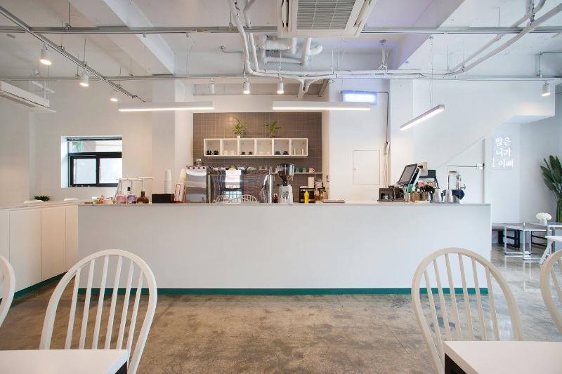 14 坪现代咖啡厅，简约空间设计典范-5