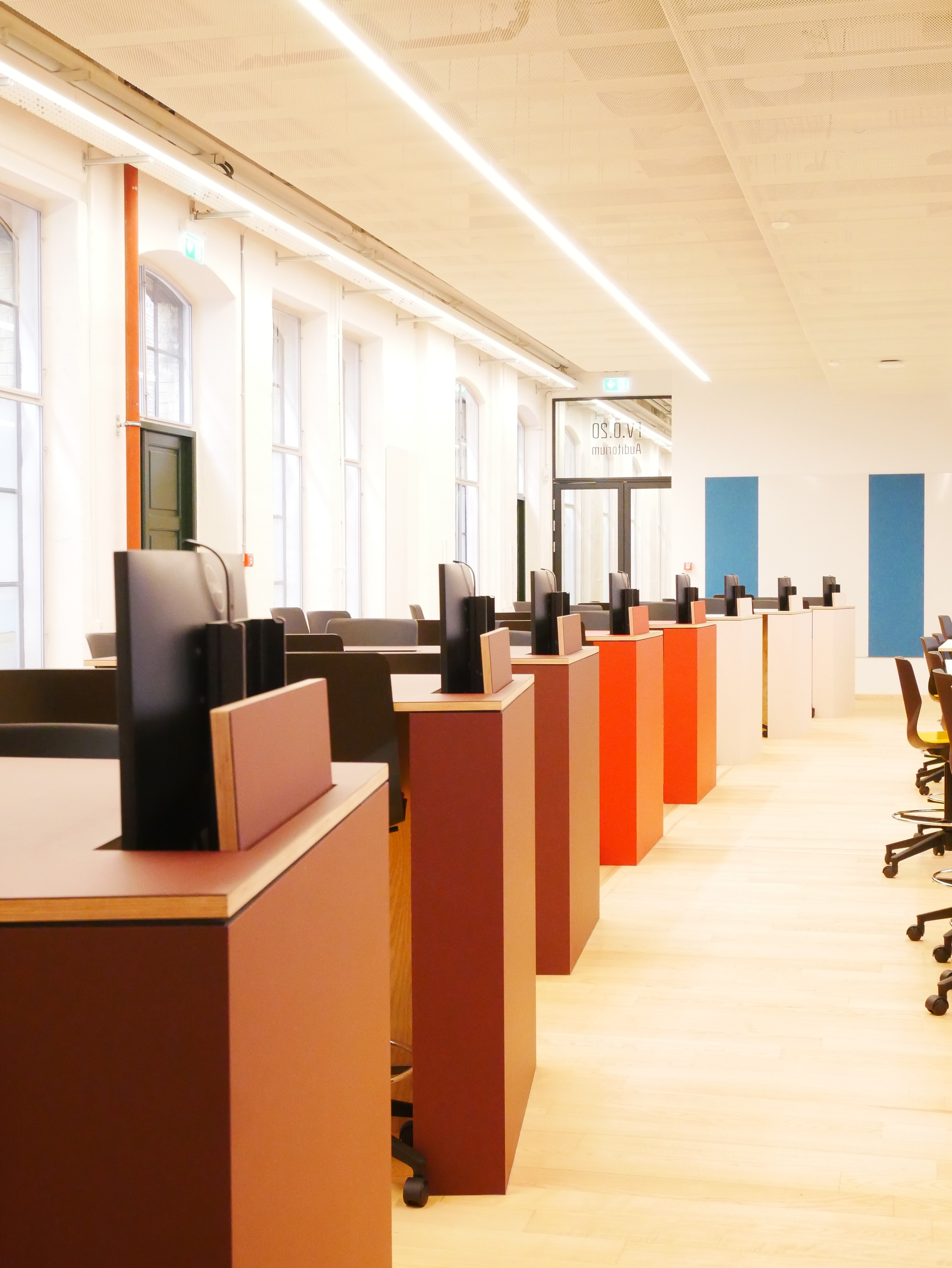 哥本哈根商学院弗雷德里克斯堡校区三层空间翻新丨丹麦-10