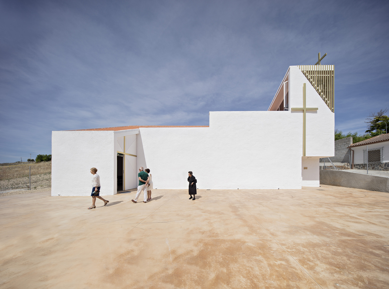 经济实用,融入历史与宗教的乡村教堂设计-31