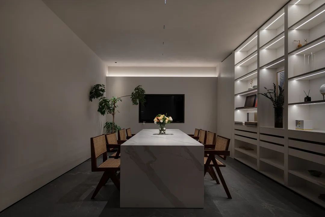 黑白灰空间设计办公室丨中国合肥-20