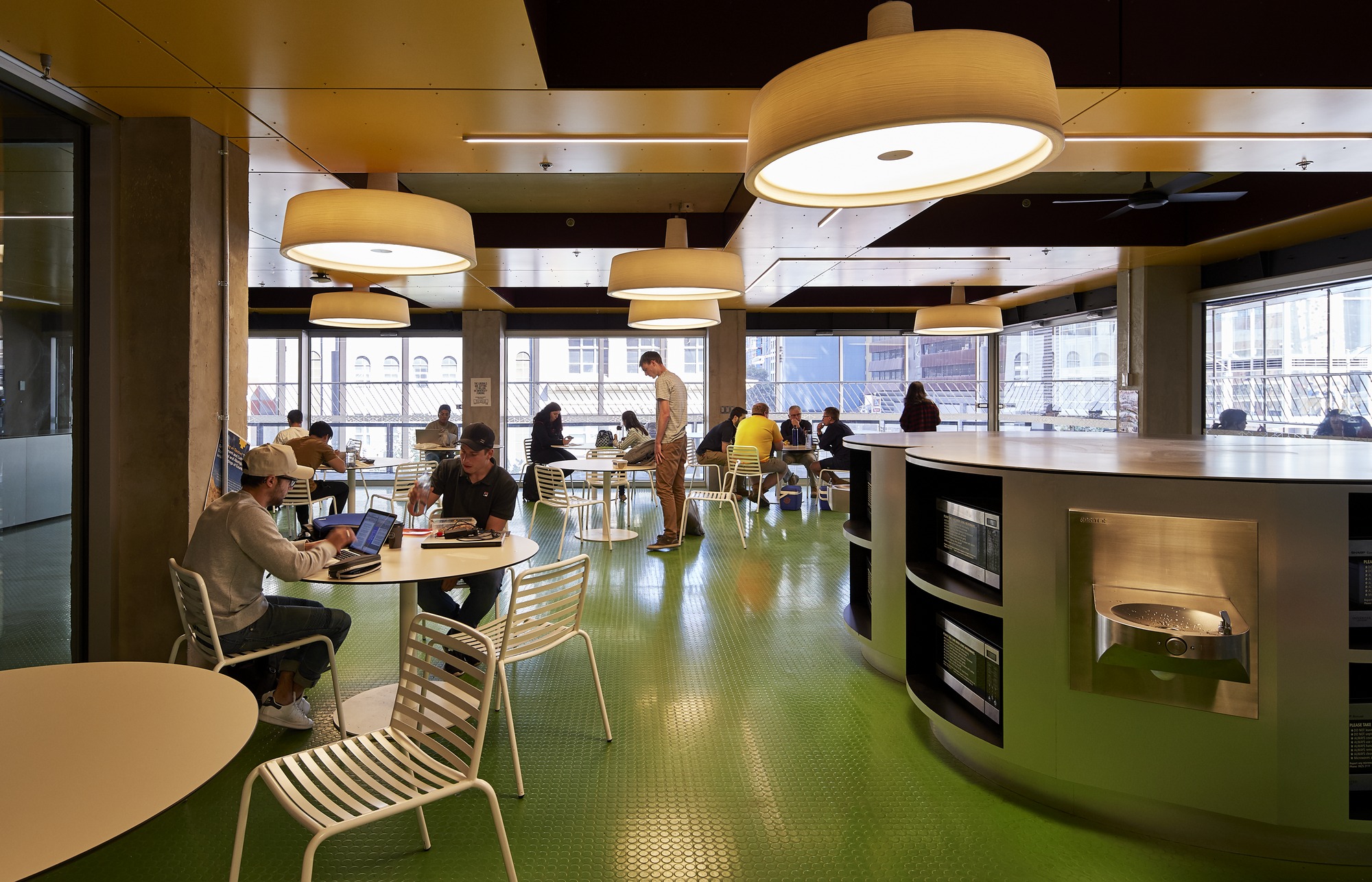 皇家墨尔本理工大学新学术街-30