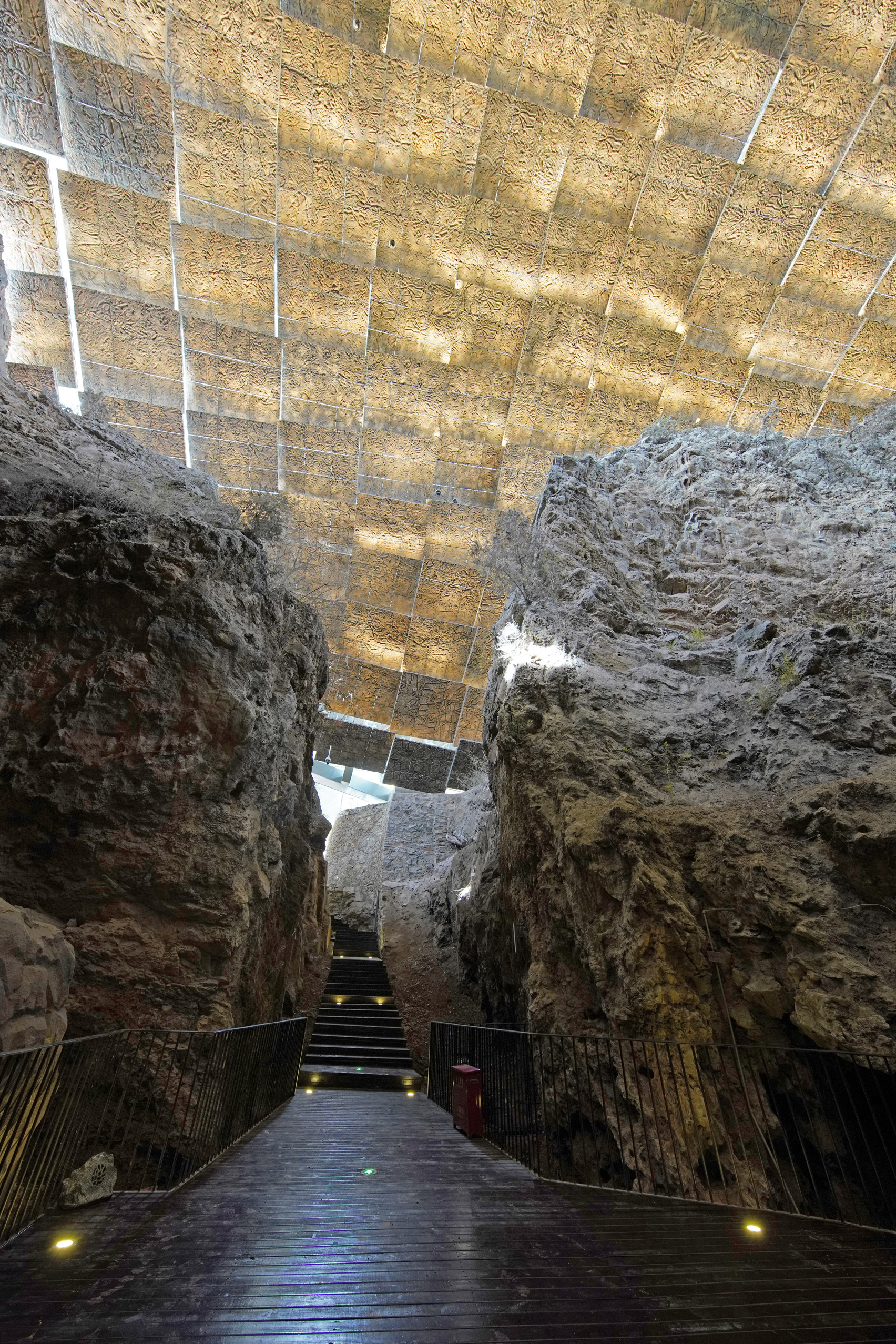 THAD 曲线北京猿人洞穴遮蔽屋，保护史前遗址-27