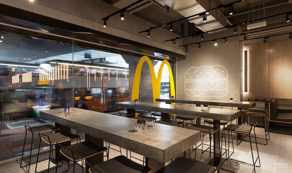 香港金钟海富中心麦当劳Ne·t概念店设计丨中国香港丨Landini Associates-3