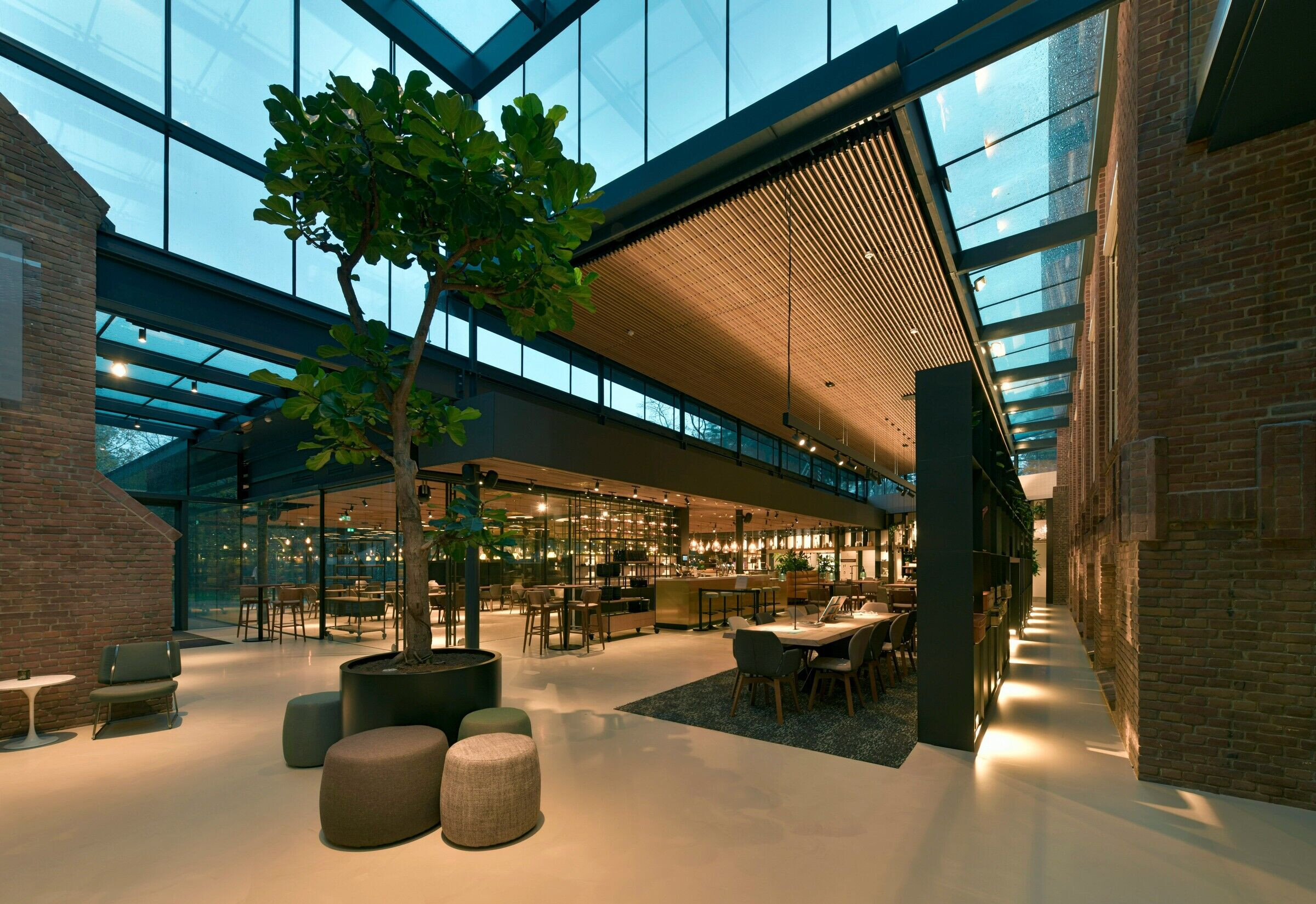 穿越时空的 monastery 餐厅丨荷兰丨Boparai Associates Architekten-12