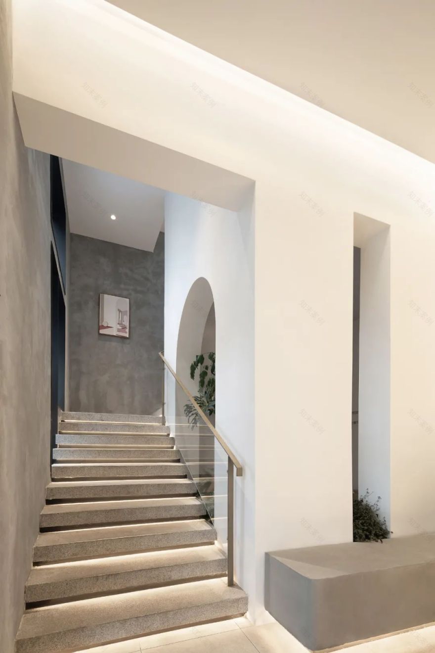 杭州“欢牛蛋糕屋”打造奶油蛋糕盒子空间-25