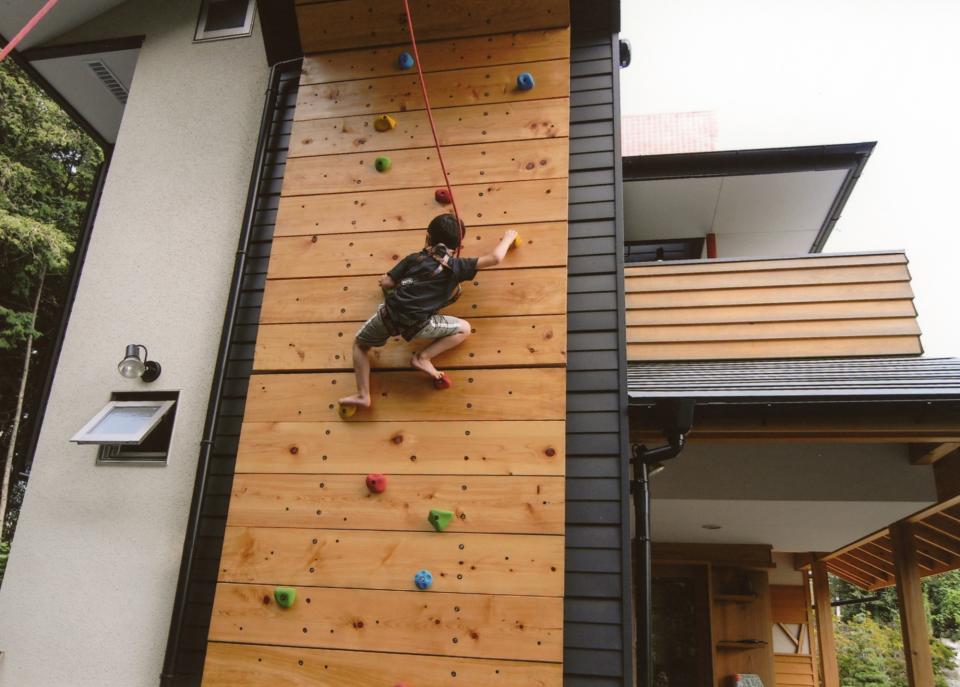 山が好き！クライミングウォールのできる家（国産自然素材）丨（株）独楽蔵（こまぐら）-5