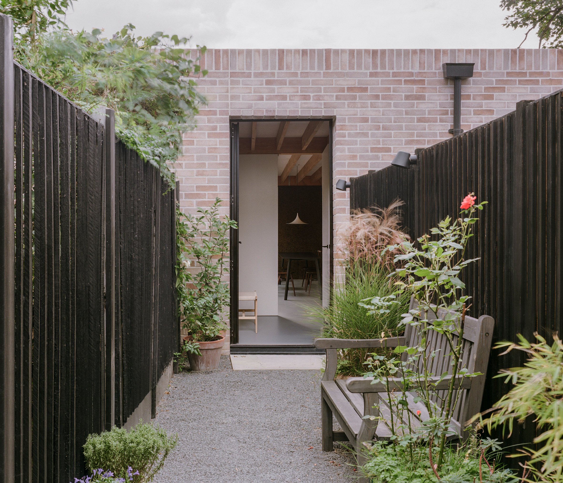 伦敦 Cork House | 创新使用可持续材料打造温馨住宅-3