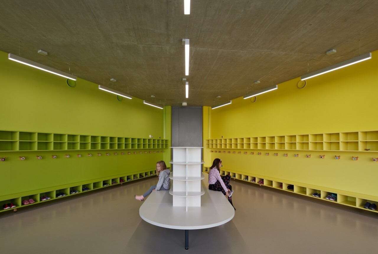 同一建筑内的两所幼儿园项目丨MTA-28