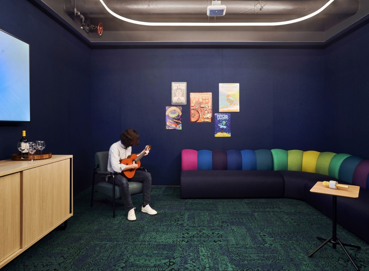 自然元素融入科技公司办公室设计丨美国丨ASD | SKY-18