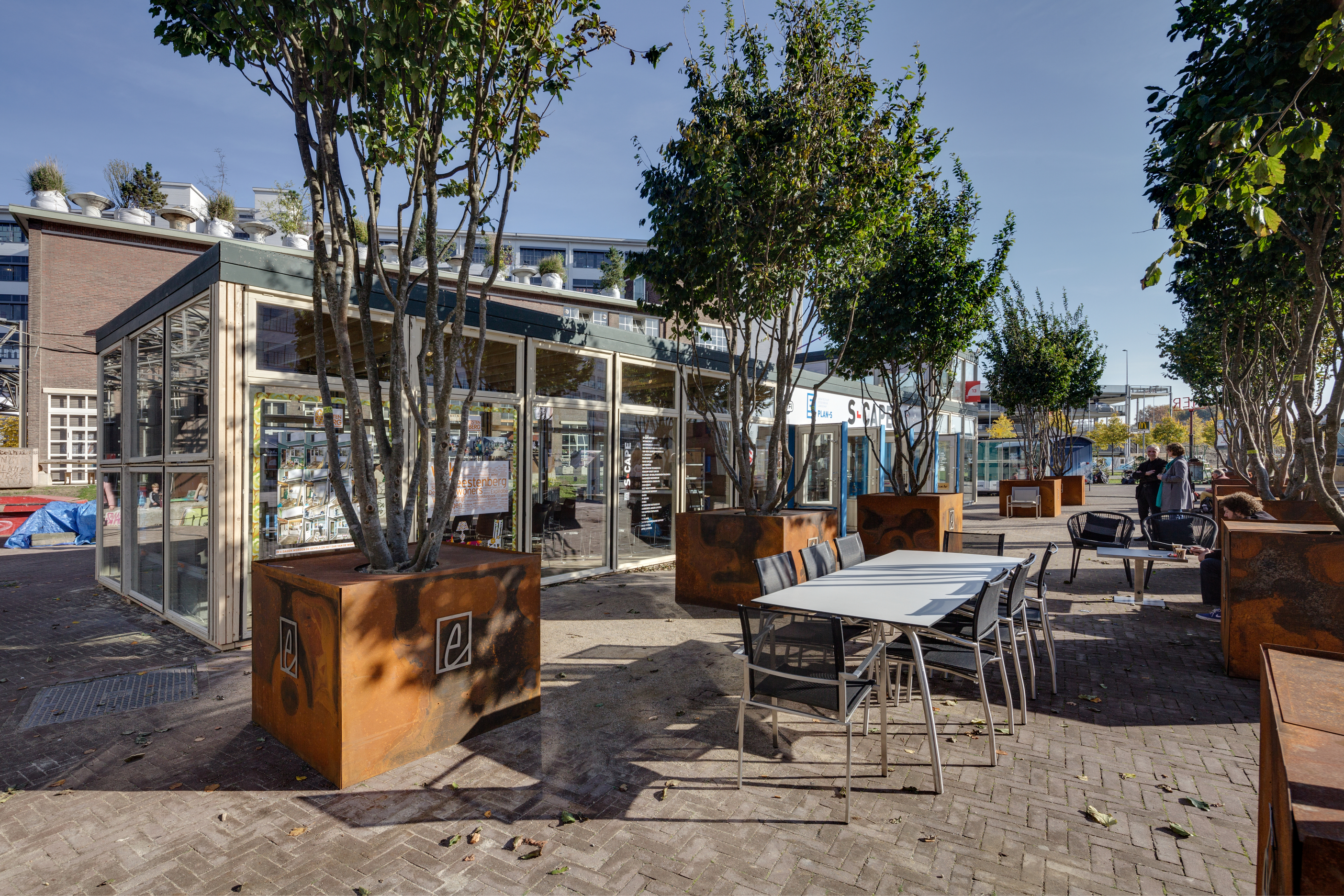 循环再利用的展览馆设计-17