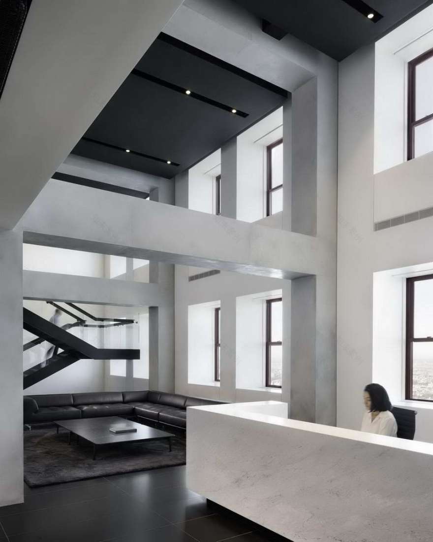 Empire State Building 中的双层高大厅设计-11