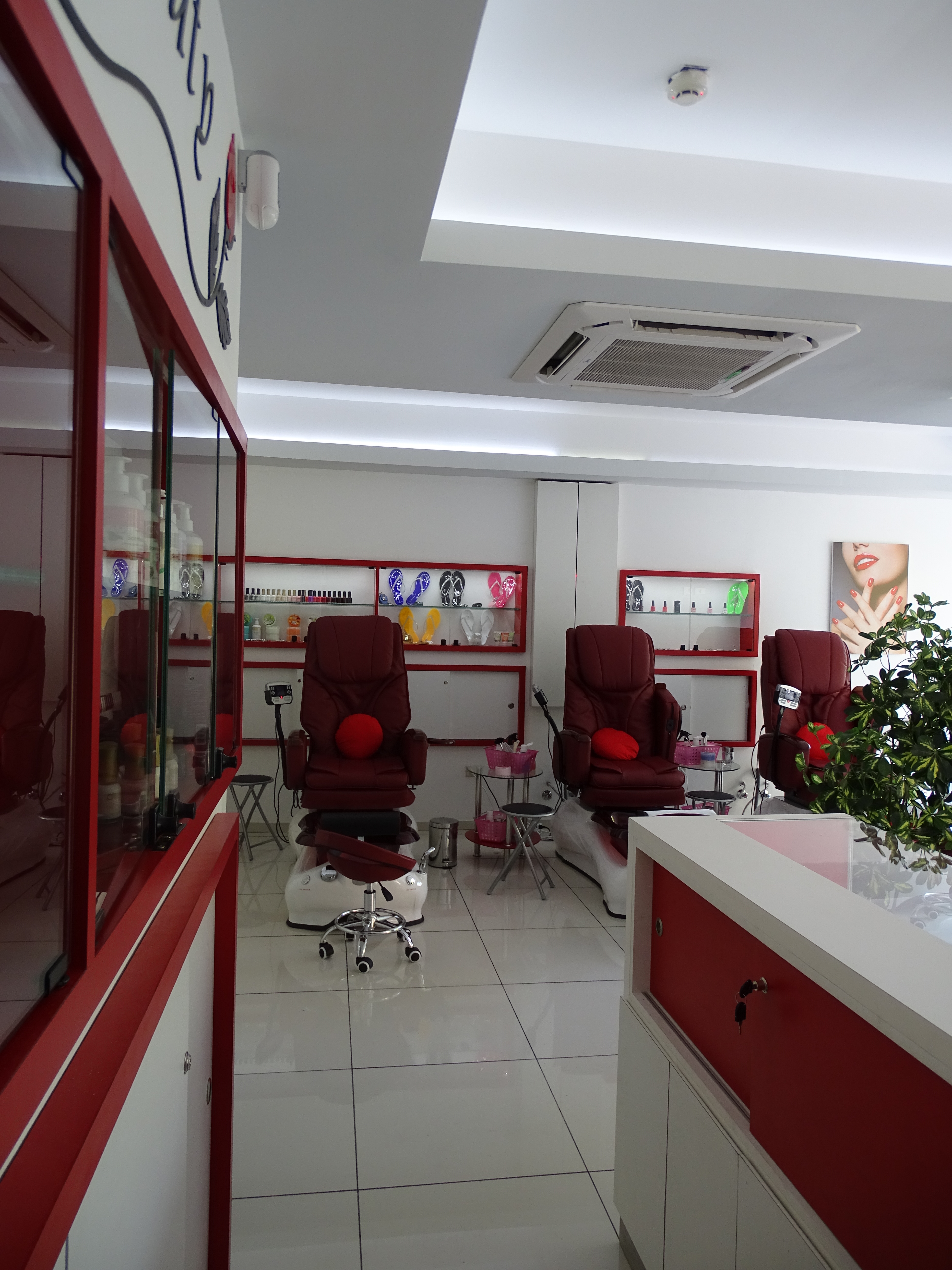 法国美丽之家的购物商城设计-12