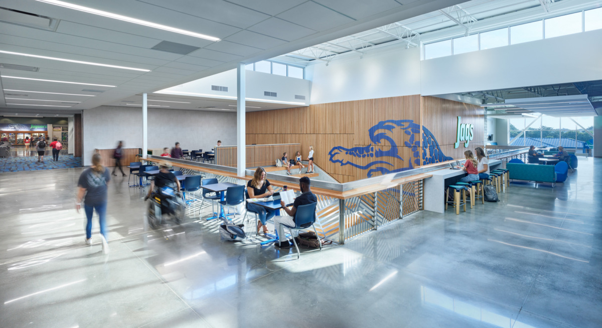 Blue Springs South High School 新生中心设计-7